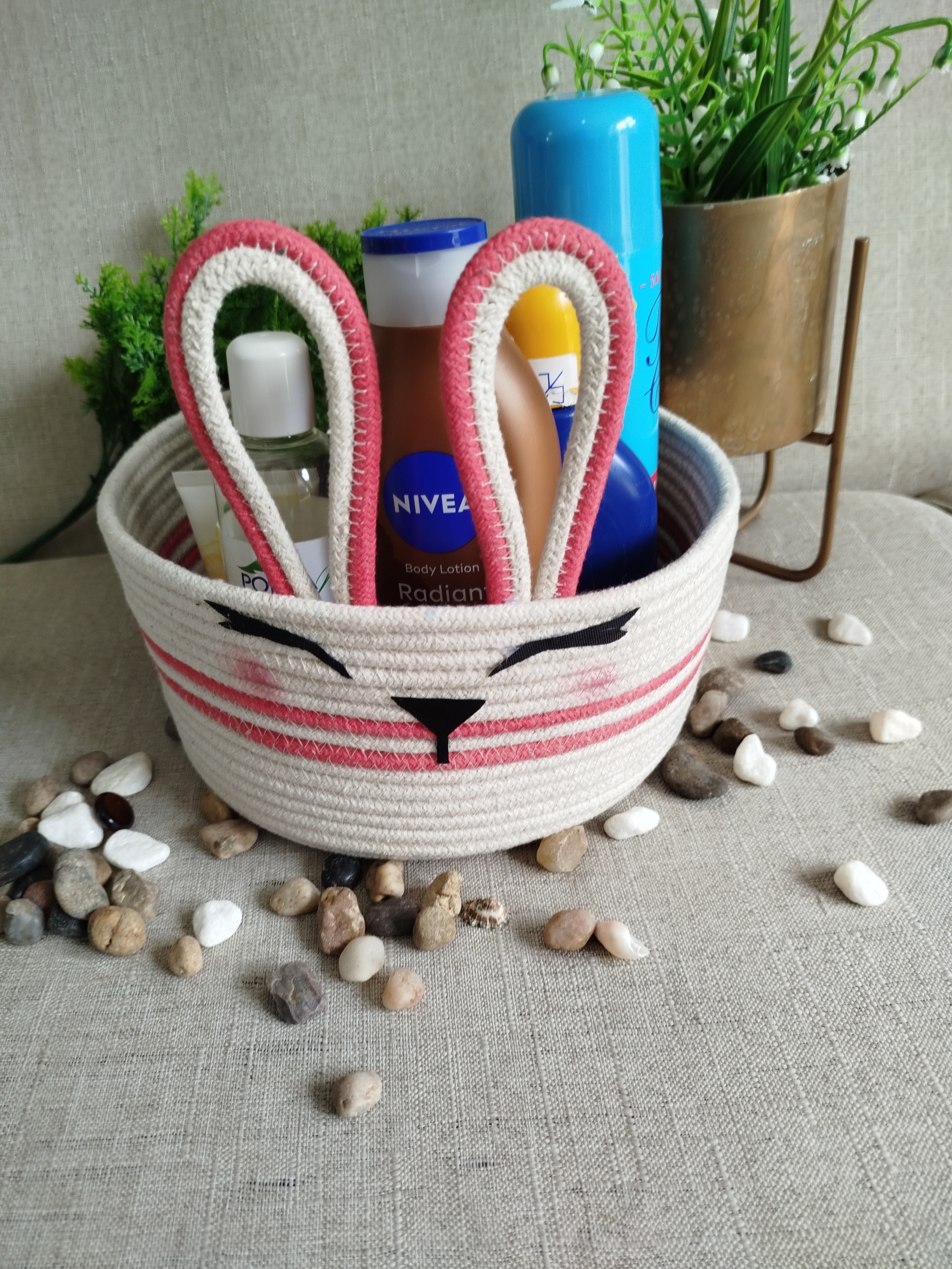 Bunny ear small basket