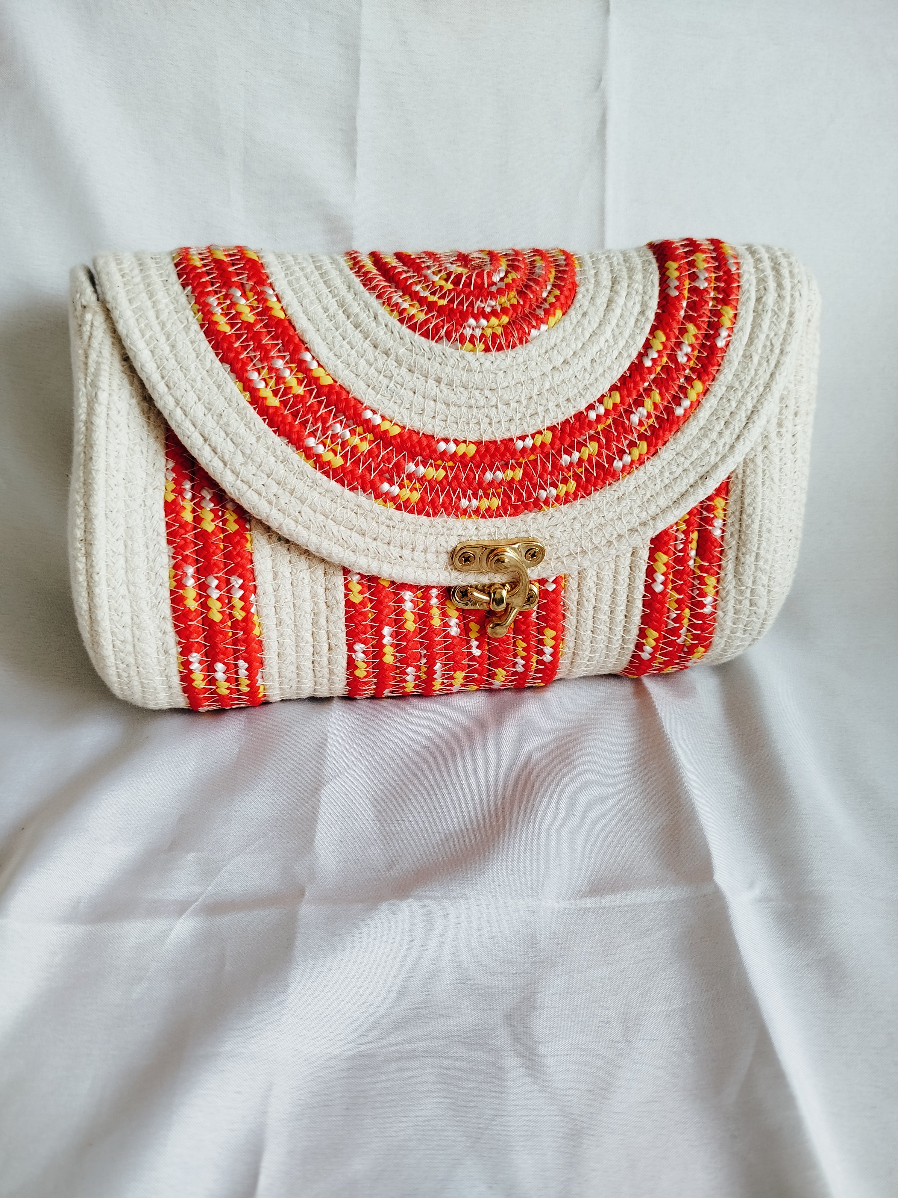 Kungawo Clutch bag