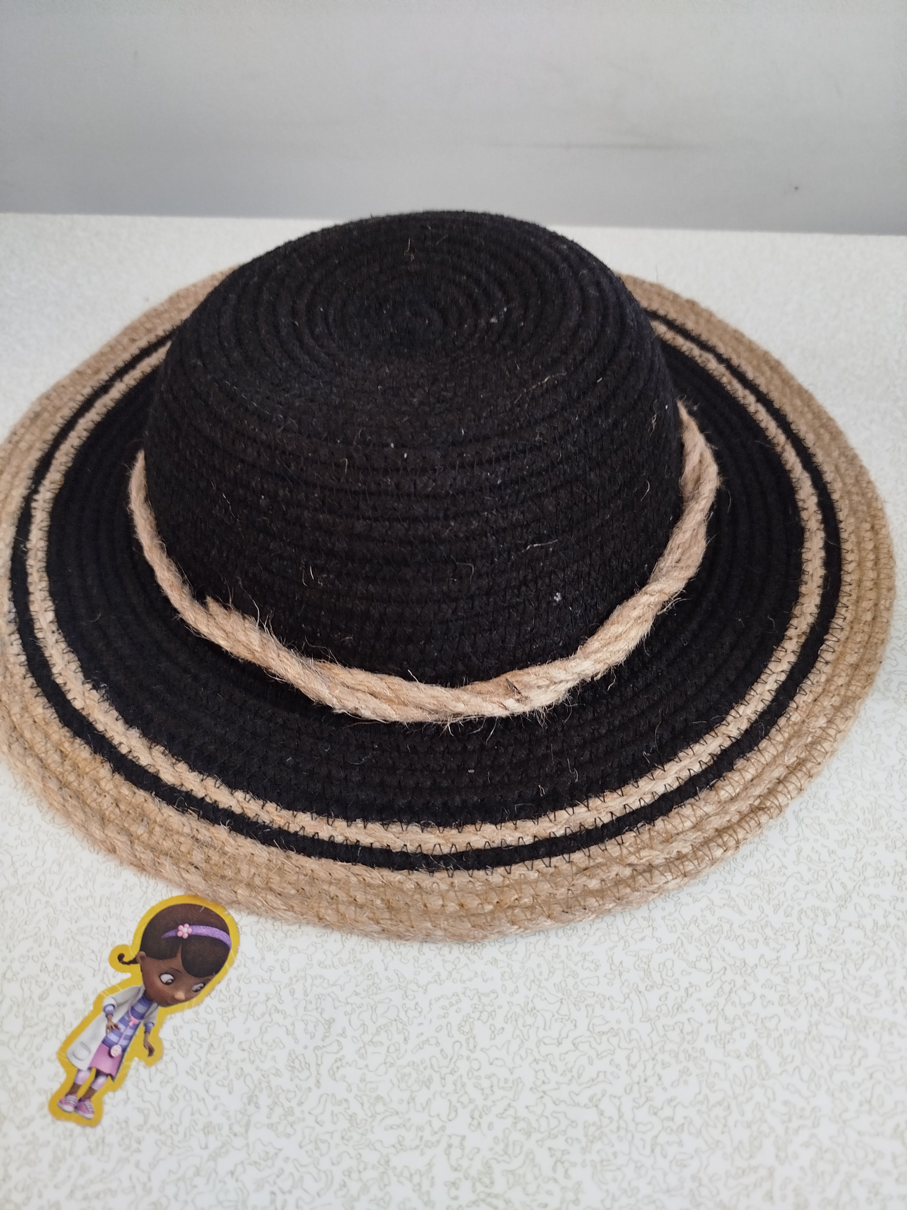 Jute and Black Asante hat