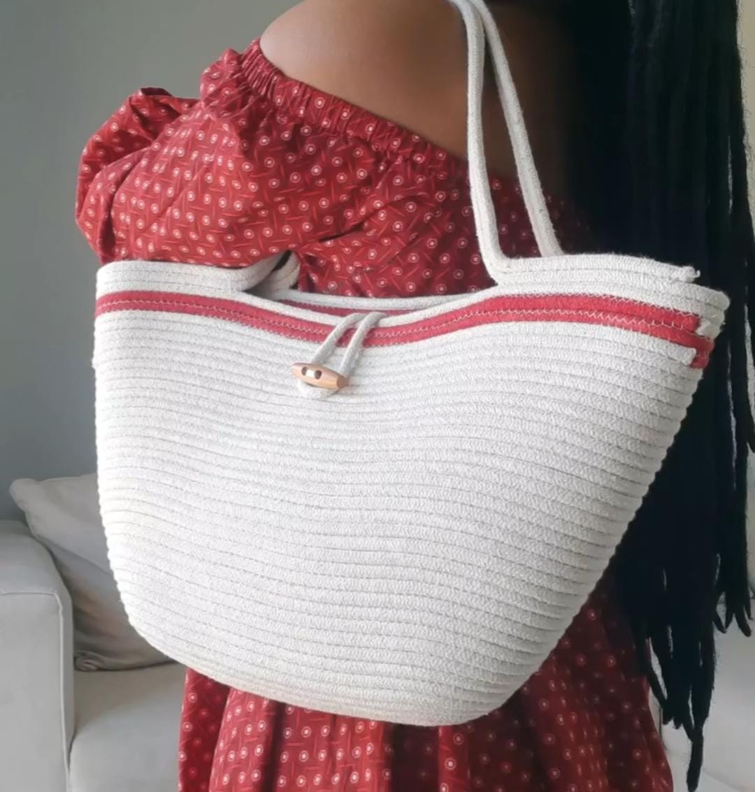 Red lining Shopper bag