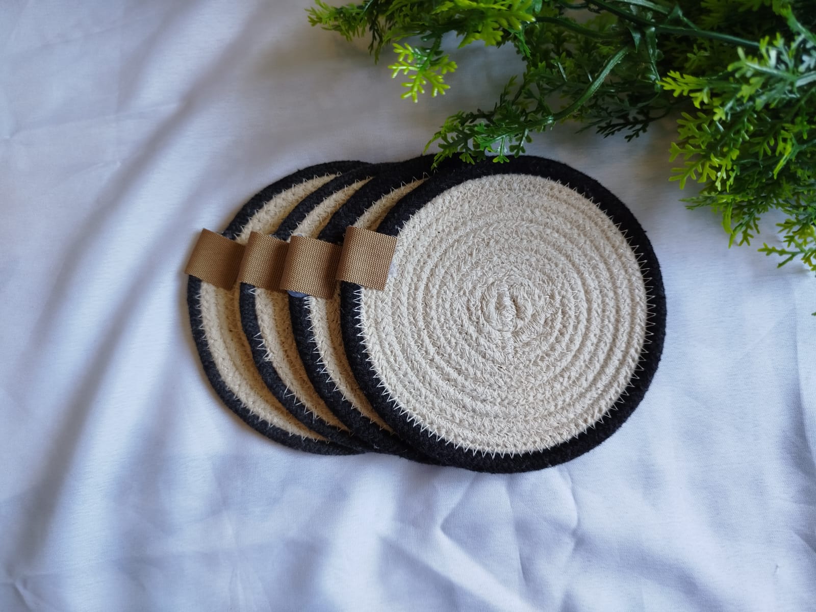 Set of 4 Black lining coasters